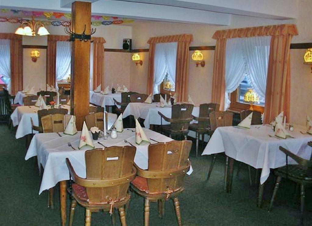 נידגן Hotel Restaurant Schmidter Bauernstube מראה חיצוני תמונה